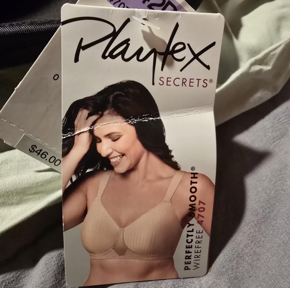 Playtex perfectly smooth wire free 4707